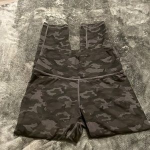 Camo leggings
